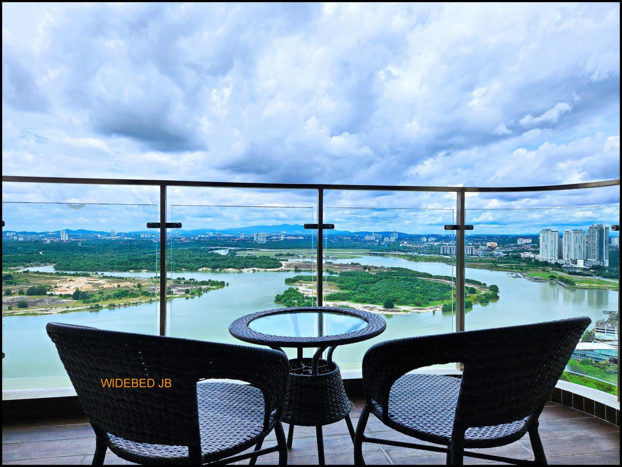 Hotel Country Garden Danga Bay By Widebed Jb à Johor Bahru Extérieur photo